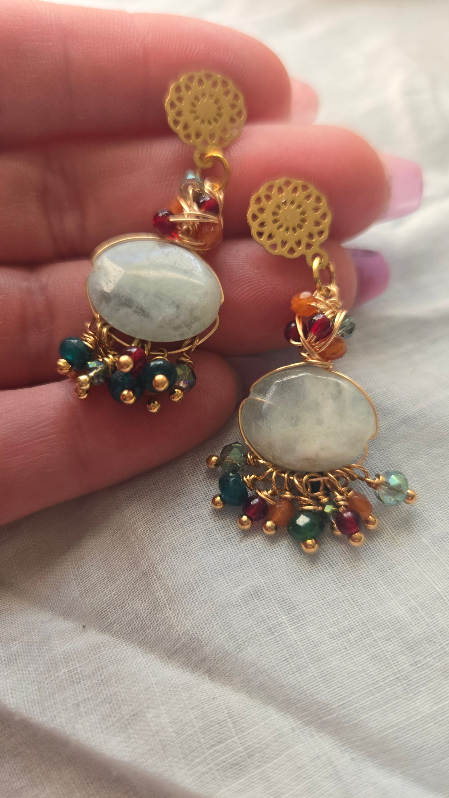 Cluster dangle earrings in green