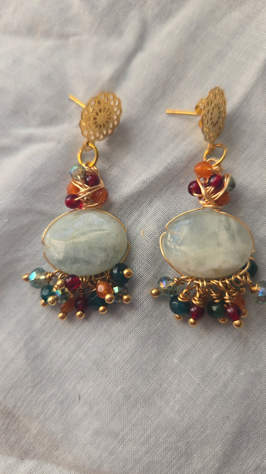 Cluster dangle earrings in green